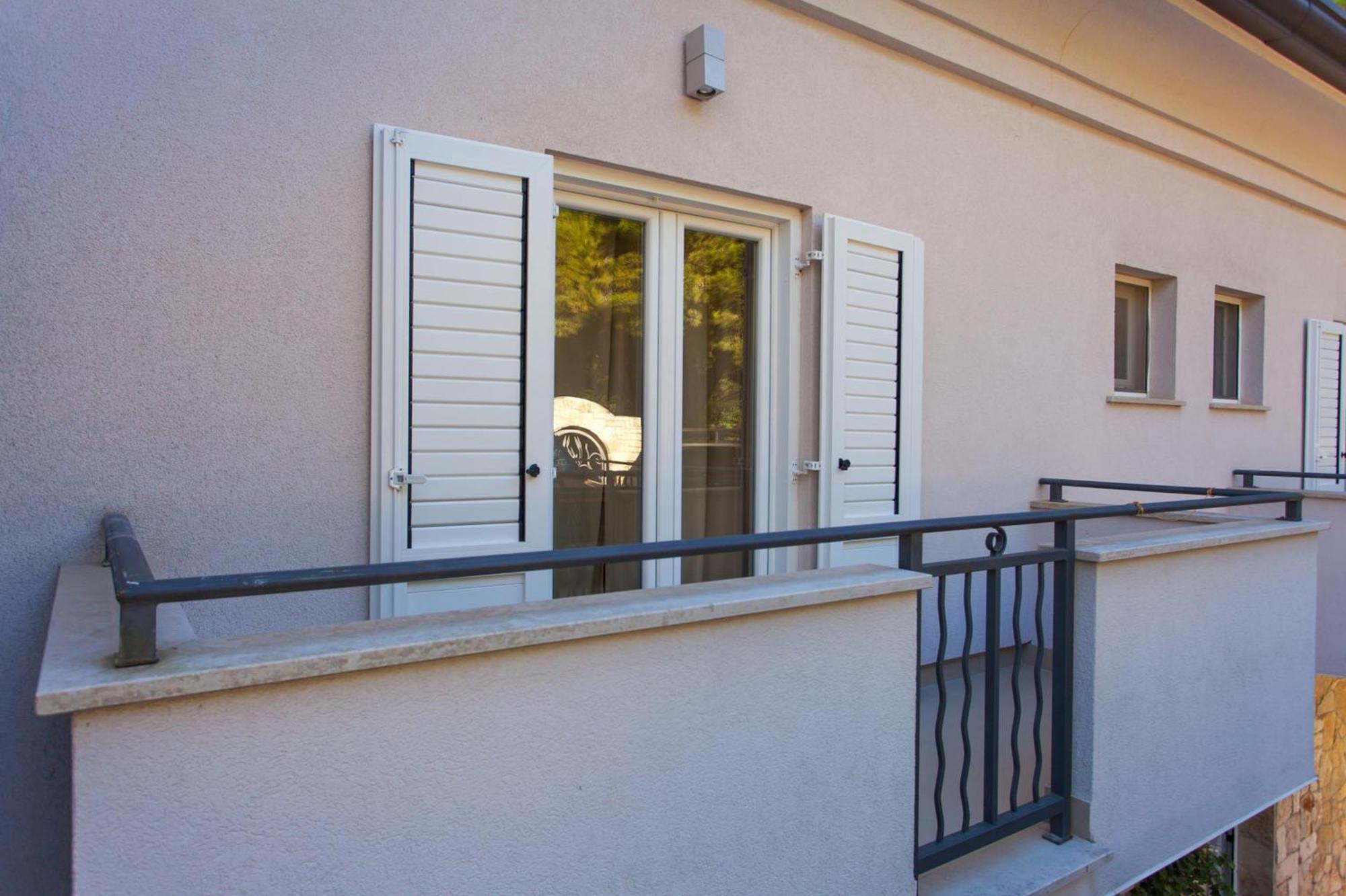 Studio Balcony