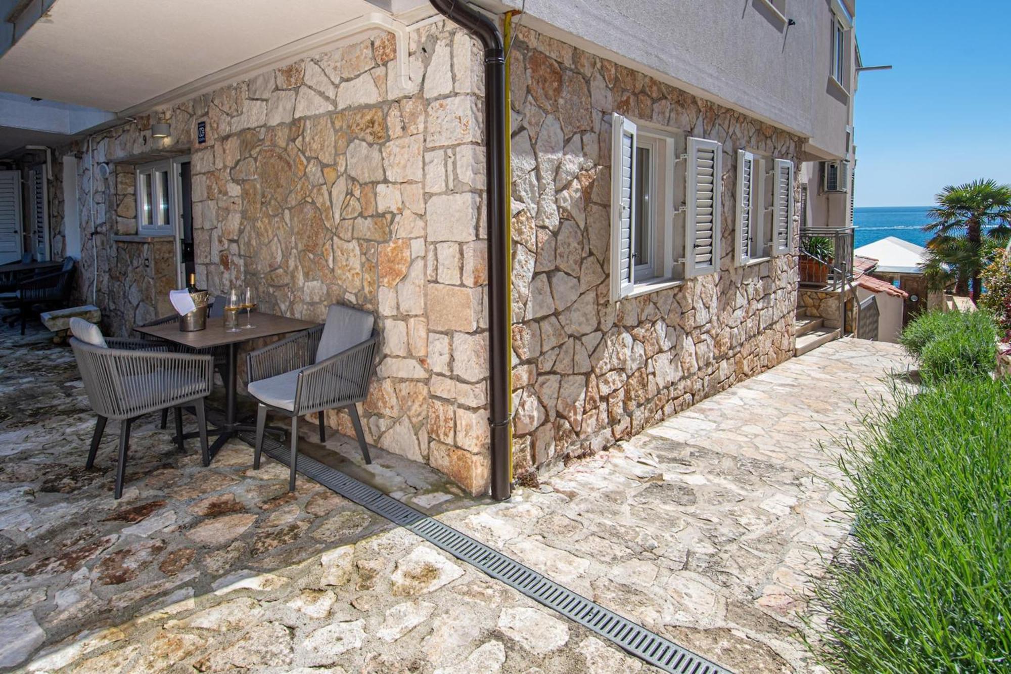 One-Bedroom Apartment Ground Floor