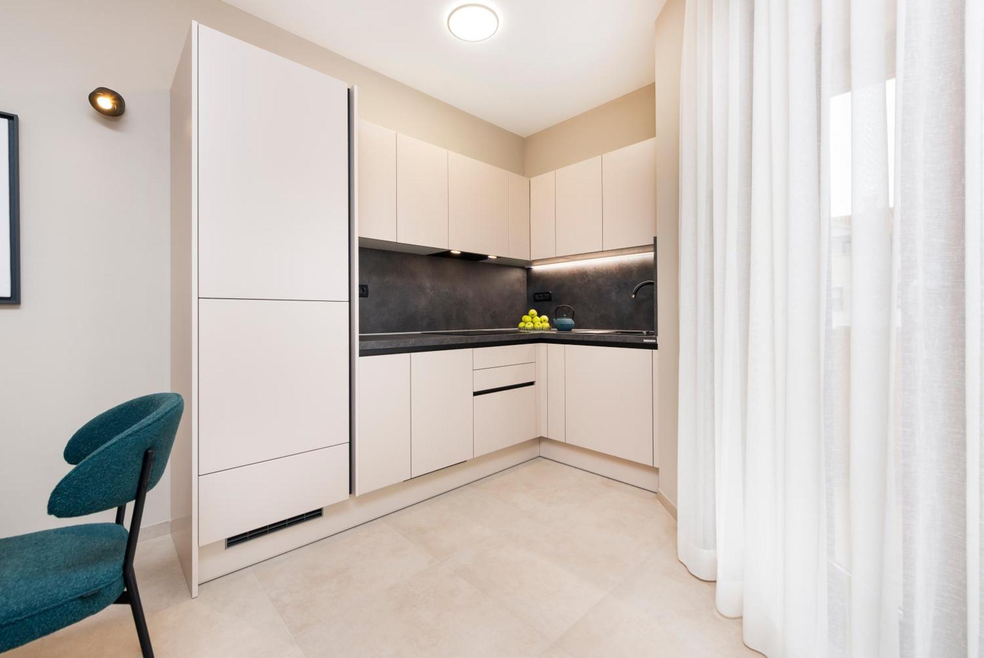 Comfor Two-Bedroom Apartment Balcony