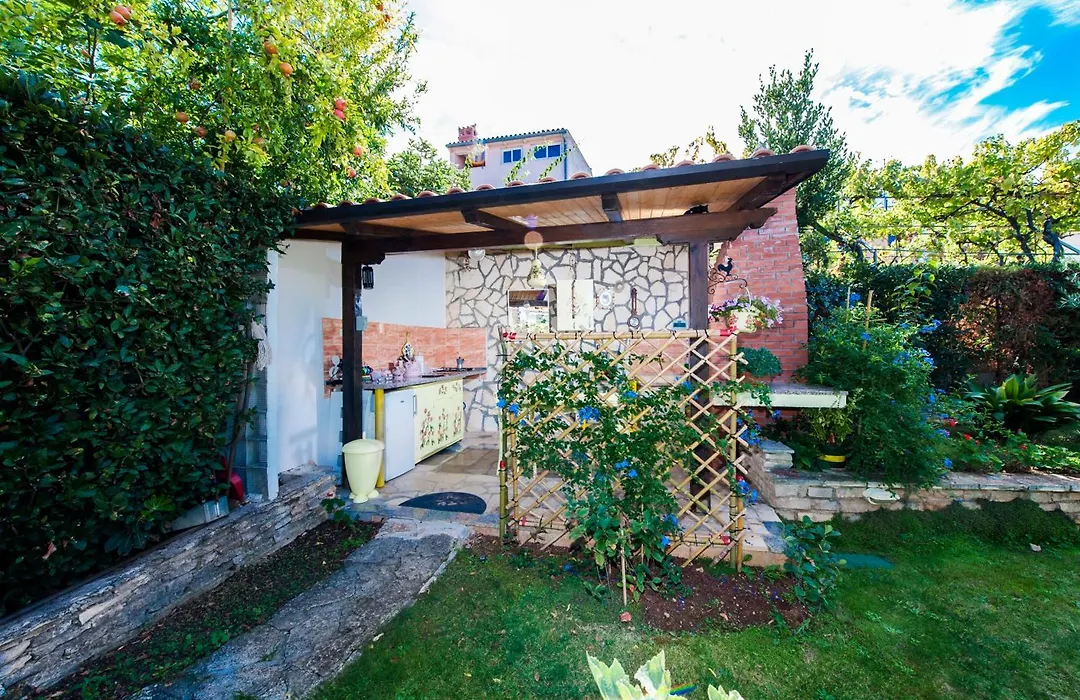 Apartments And Room Villa Dea Adults Only-1