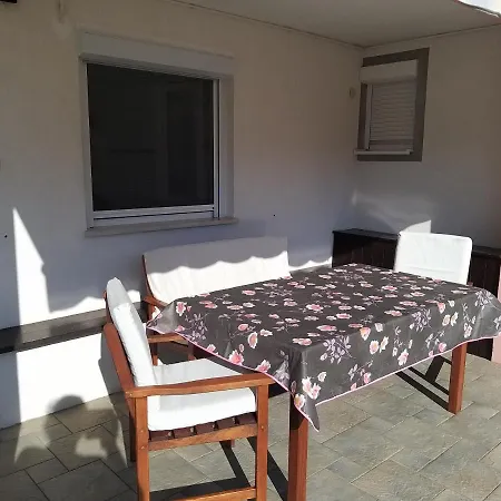 Guest House Zohil-2