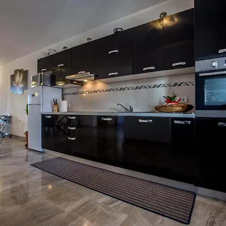 Guest House Casa Mia - Rooms & Apartments-3