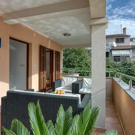 Apartments Folo-2