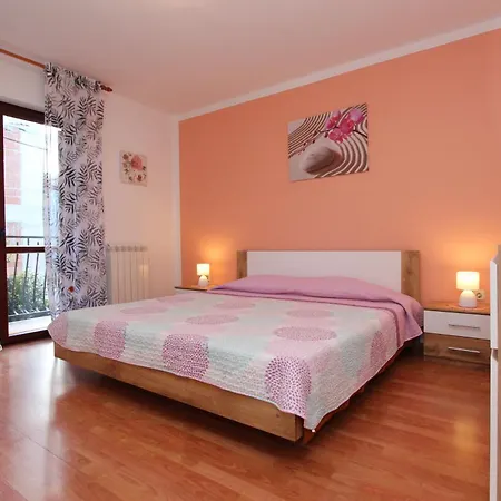 Rooms&Apartment Sanja-2