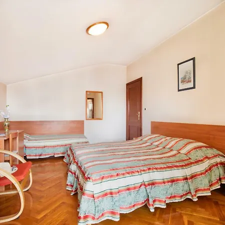 Villa Sveta Eufemija - Bed And Breakfast-3