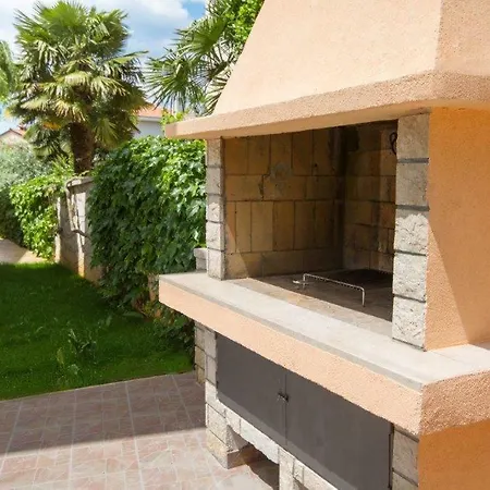 Villa Sveta Eufemija - Bed And Breakfast-2
